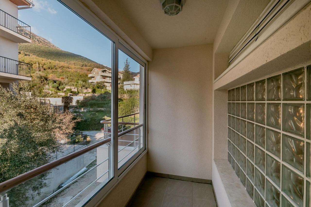 Apartments Rivijera Херцег-Нови Экстерьер фото