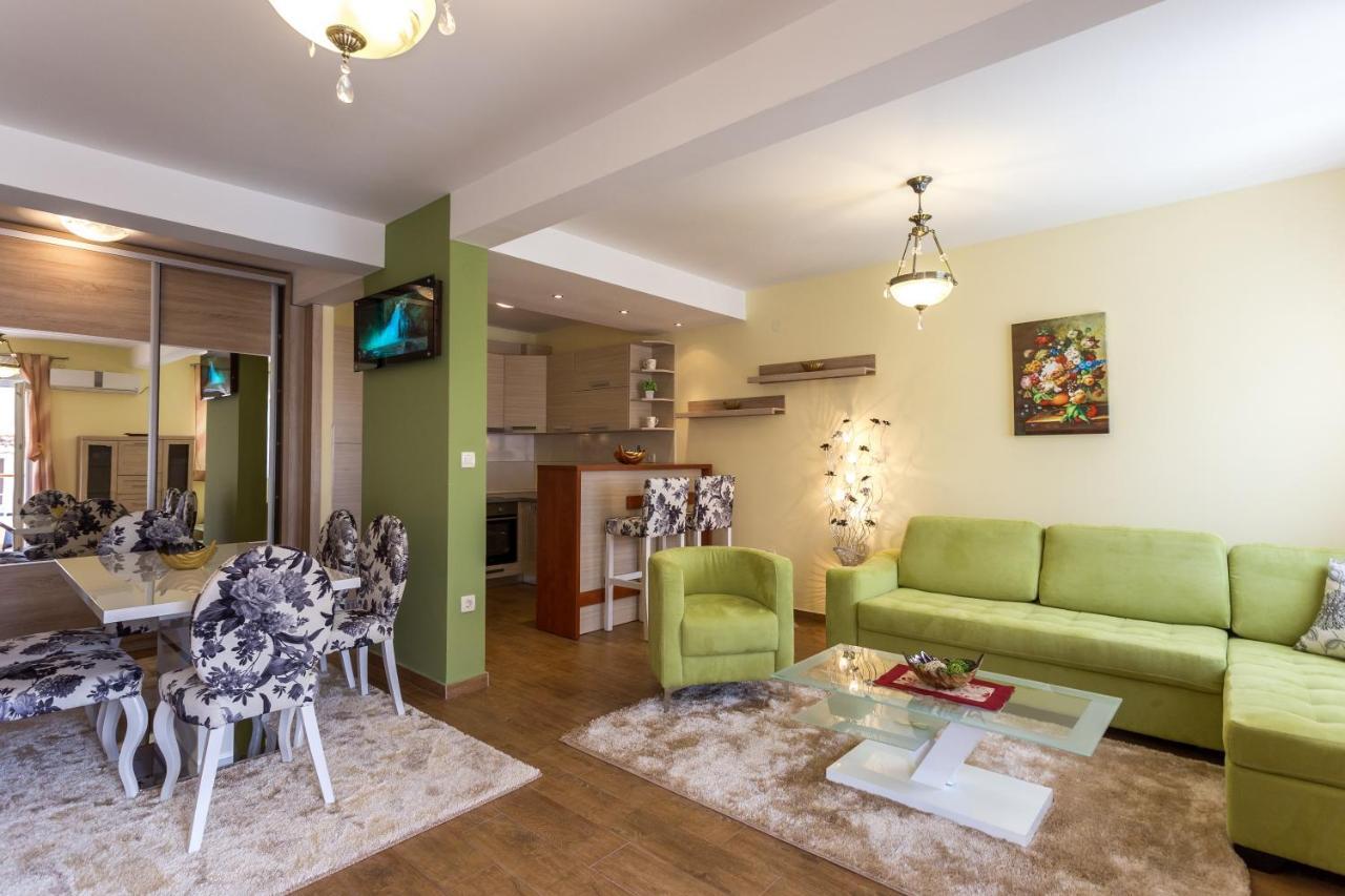 Apartments Rivijera Херцег-Нови Экстерьер фото