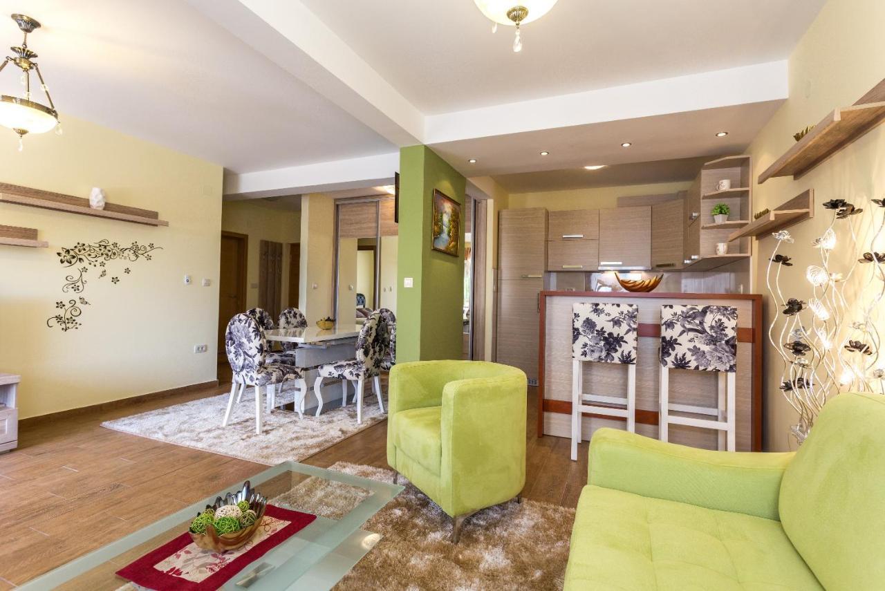 Apartments Rivijera Херцег-Нови Экстерьер фото