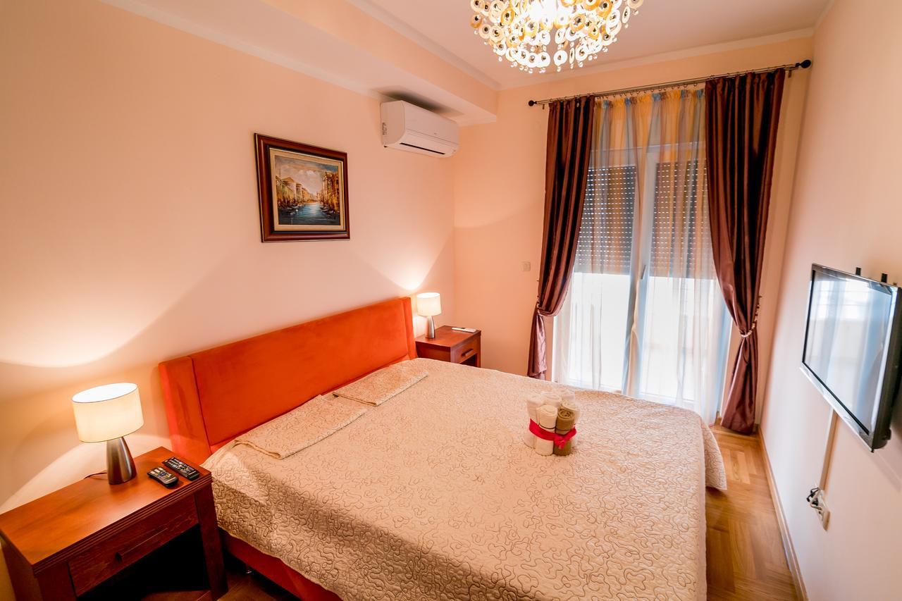 Apartments Rivijera Херцег-Нови Экстерьер фото
