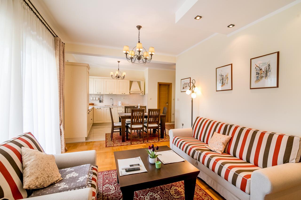 Apartments Rivijera Херцег-Нови Экстерьер фото