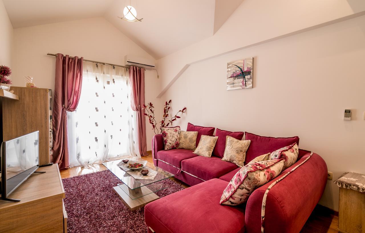 Apartments Rivijera Херцег-Нови Экстерьер фото